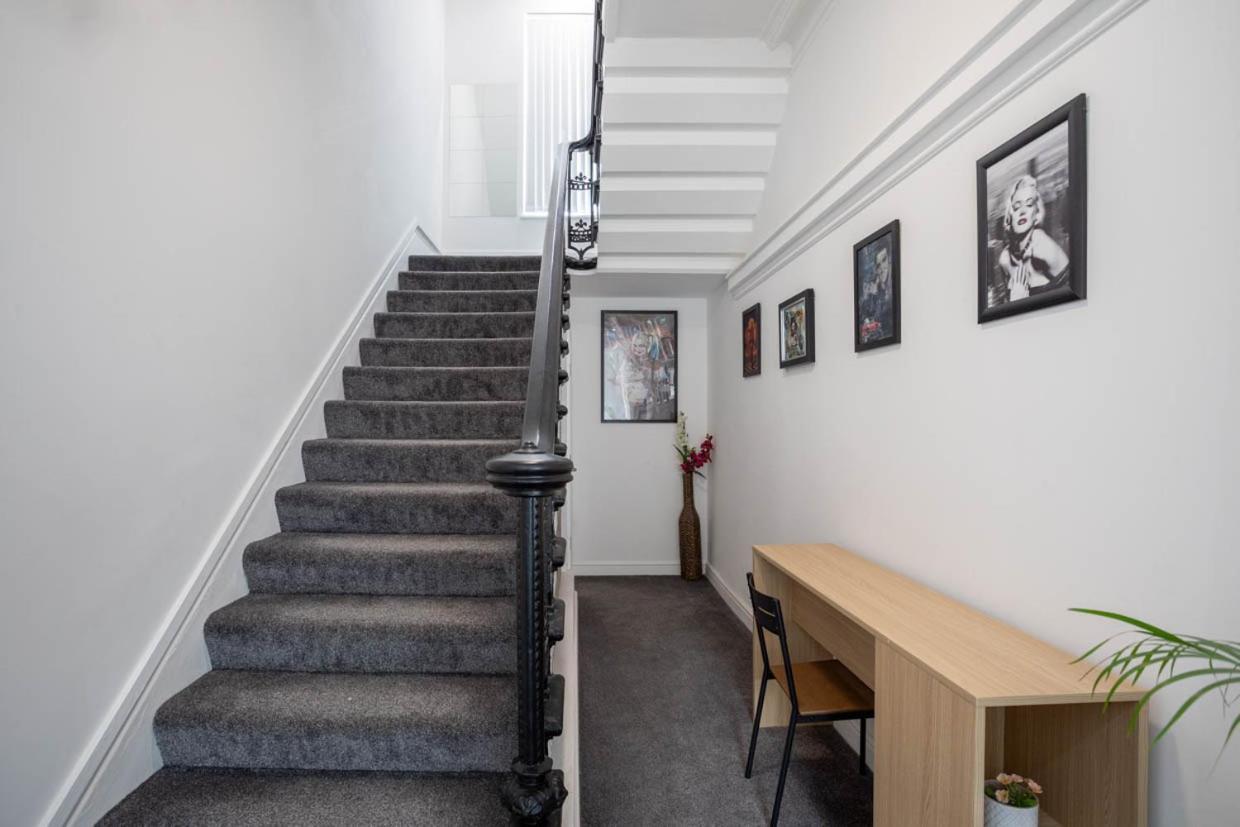 Dusties Hotel Rotherham Luaran gambar